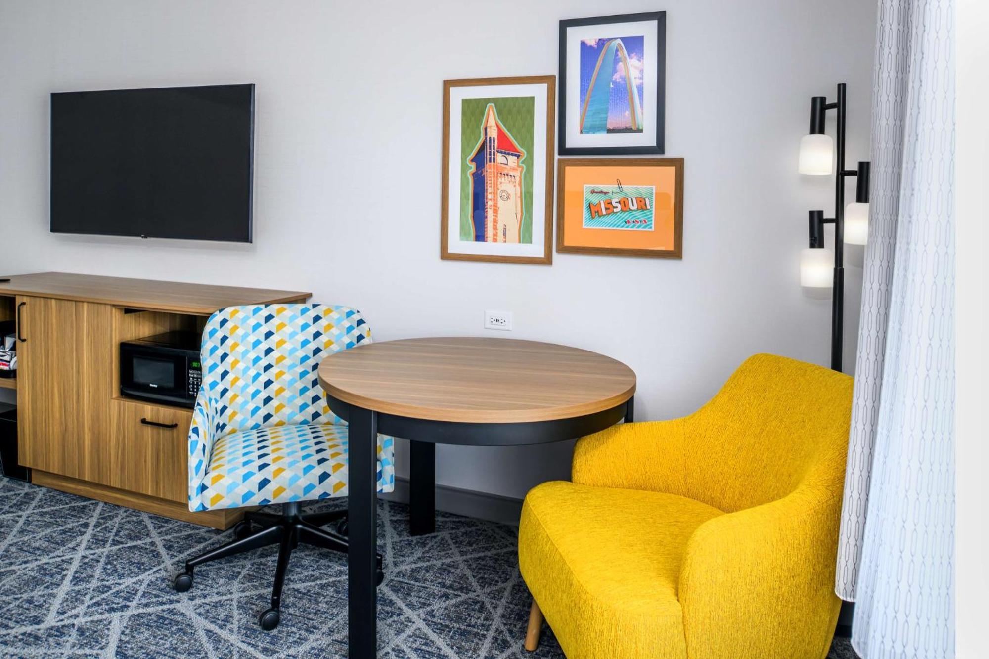 Hampton Inn By Hilton St Louis Airport Woodson Terrace Экстерьер фото